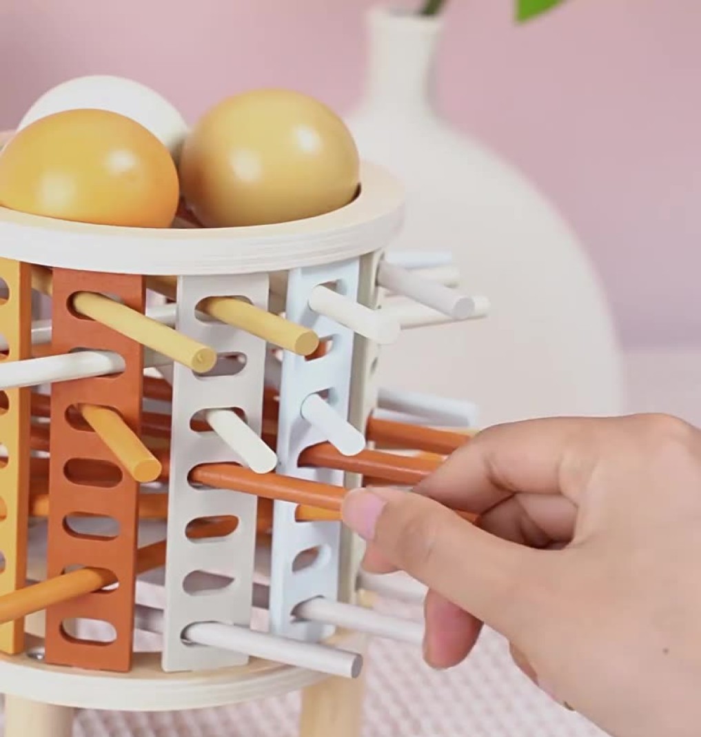 Wooden kerplunk game